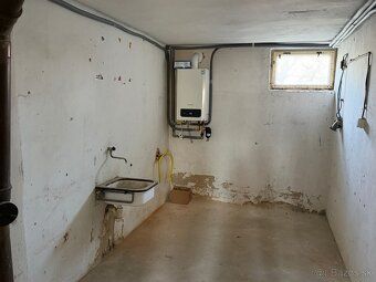 We offer for sale a spacious and bright 2-bedroom apartment