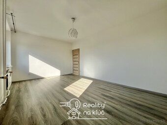 Realty na klucz oferuje na wynajem piękny, przestronny