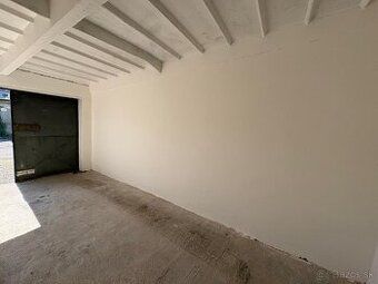 Predám garáž po kompletnej rekonštrukcii, 18 m². Nachádza sa