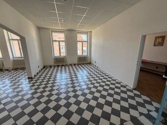 Rent an office in Brezno city center, space area about 80