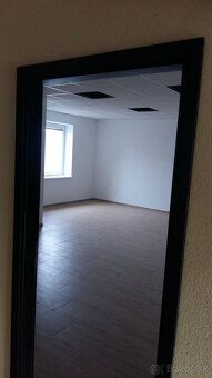 Prenajmem kancelárske priestory na ul.Továrenská 7 cca 43m2 