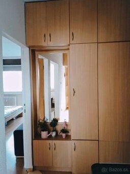 Oferuję dwupokojowe mieszkanie o powierzchni 57 m² do
