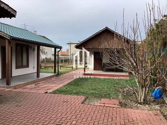 Продам повністю завершений, в стандарті 4-кімнатний