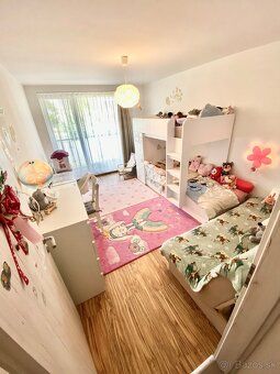 🌟 Luxusní velkoformátový 3i byt (90 m²) se šatnou po