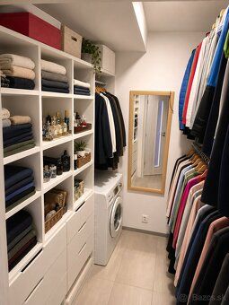 🌟 Luxusní velkoformátový 3i byt (90 m²) se šatnou po