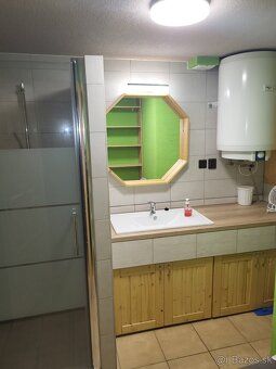 Продається котедж, розташований у лісі в центрі Чінгова /