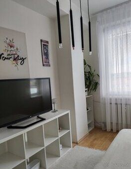 Nové kompletne zariadené štúdio,garsonka s terasou – Košice 