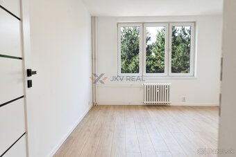 Type: 3-room apartment Street: Kyjevská street City