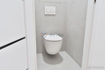Type: 3-room apartment Street: Kyjevská street City