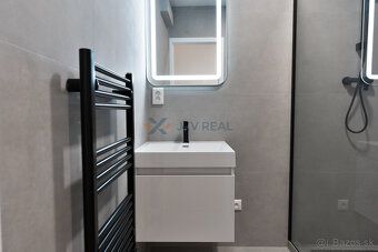 Type: 3-room apartment Street: Kyjevská street City