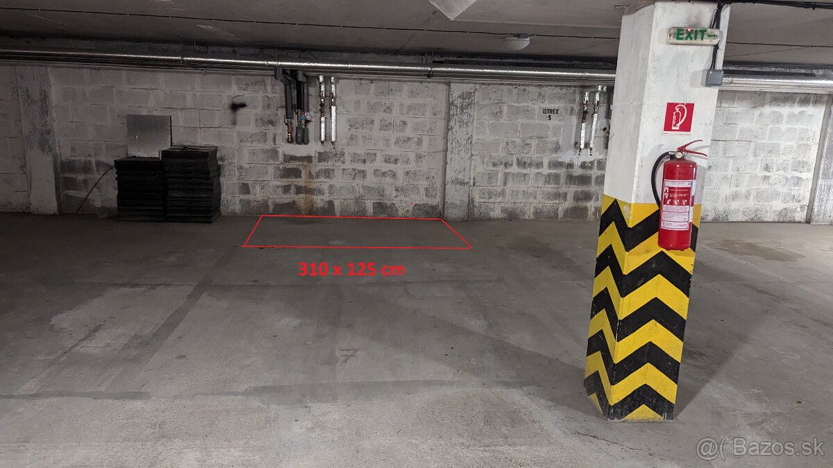I am renting out a garage spot for a motorcycle, Sustekova