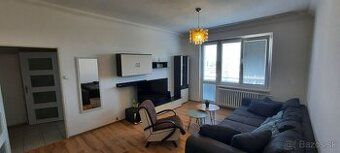 Hľadám samostatnú nepriechodnú izbu v Ružinove, Novom Meste,