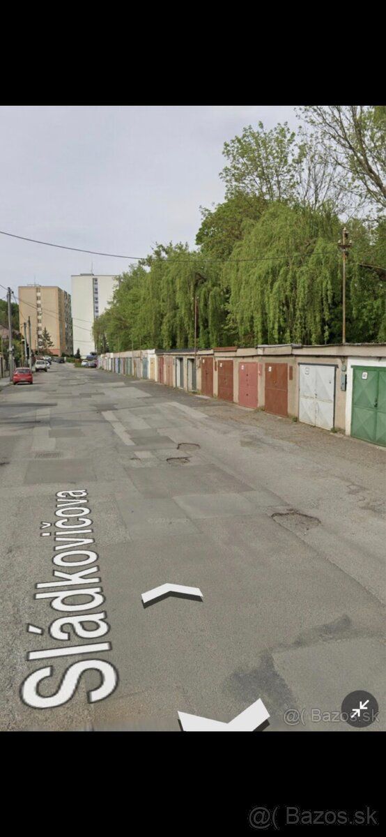 Dobrý den. Mám zájem o koupi garáže ve Sládkovičově ulici v
