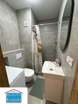 Nabízíme k pronájmu stylový, kompletně zrekonstruovaný