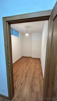 Ponukám na prenájom 36 m2 byt prerobený na dvojizbový na Okr