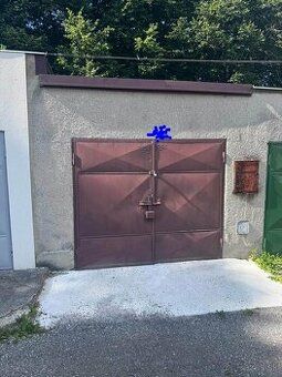 Prodej garáže na ulici Mostná v Handlové v prvním řadě