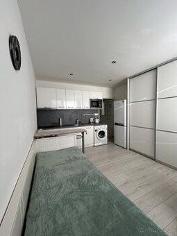 We offer for rent a furnished 1 bedroom apartment with