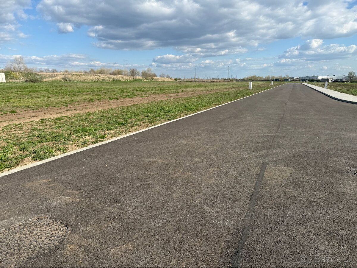 🏗️ Przemysłowa działka w pobliżu Trnawy – idealny wybór dla
