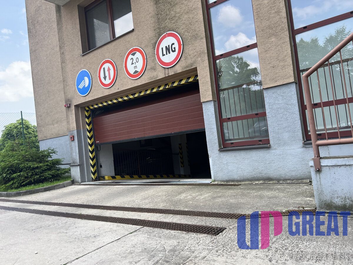 Typ: Studio Ulica: Gabcikova Miejscowość