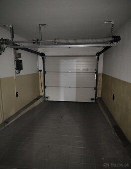 Dostępne od zaraz. Oferuję garaż z bramą elektryczną