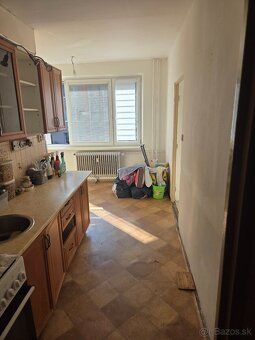 Nabízím k pronájmu 3,5 pokojový byt s balkonem ve městě