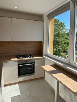 Oferuję do wynajęcia piękny dwupokojowy apartament po