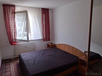 Ponúkam na prenájom pekný 3 izbový byt v Trnave Na hlinách. 