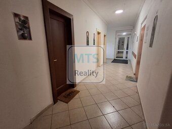 We offer an office space for rent in the city center on