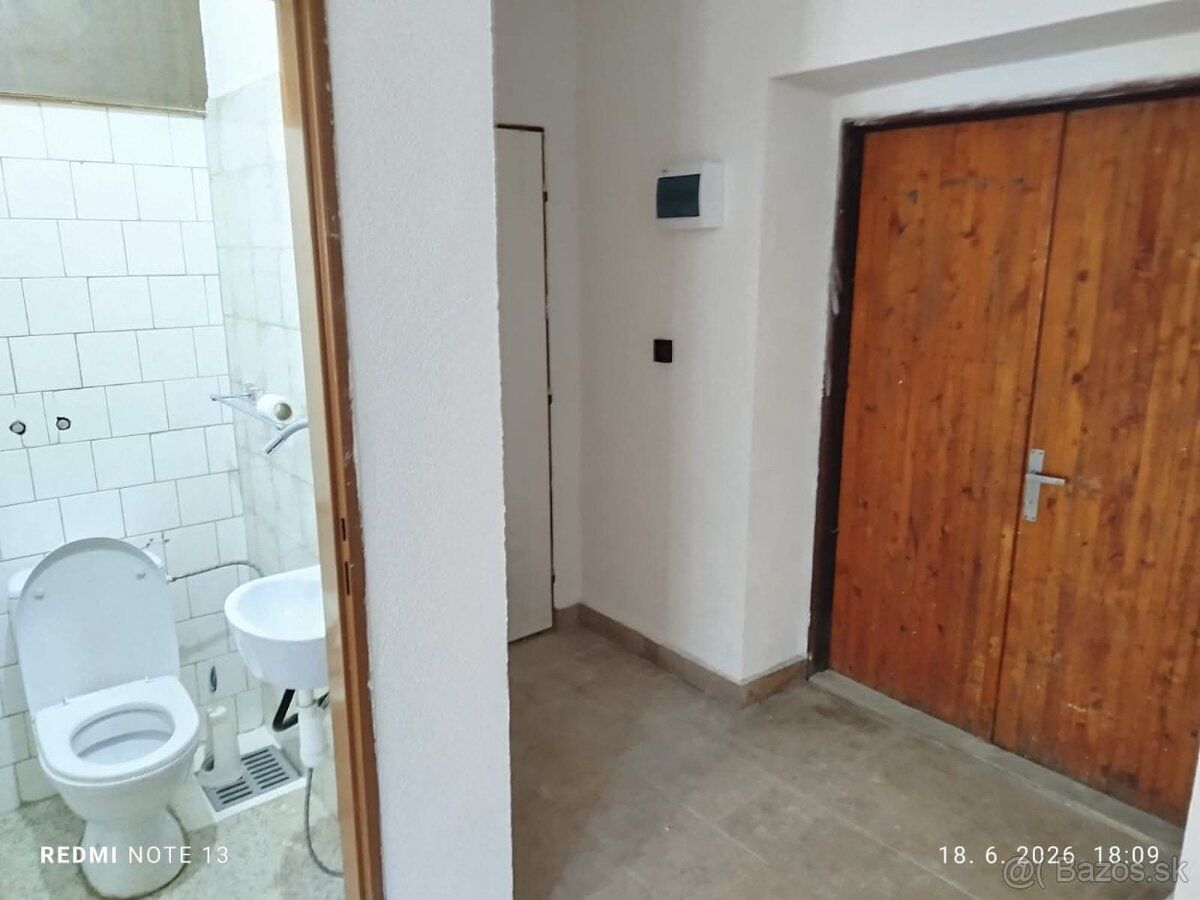 Nabízíme pronájem nebytových prostor vhodných pro kancelář