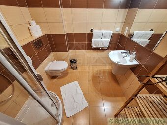 Investičký apartmán pozostáva z jedné obytné místnosti s