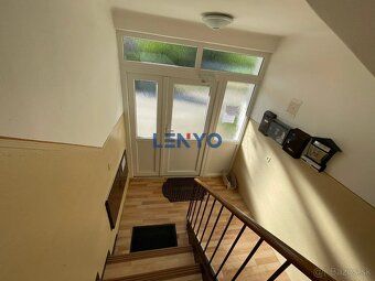 Lenyo offers you for sale a large 3-room apartment in the