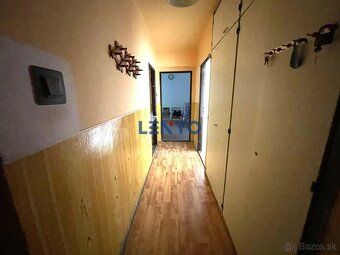 Lenyo offers you for sale a large 3-room apartment in the