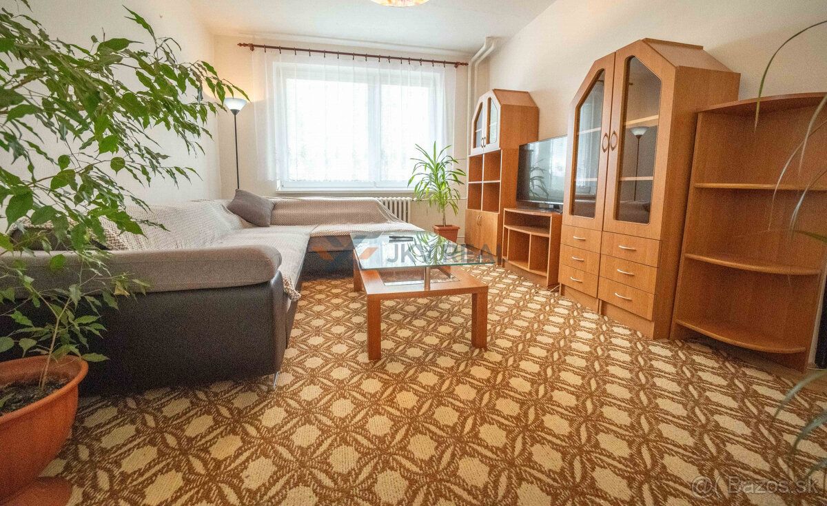 We offer for sale a 3-room apartment in personal ownership