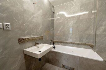 We offer for sale a 3-room apartment at Nobelova Street