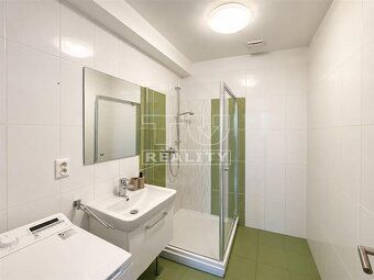 TU REALITY OFFERS FOR SALE a very nice, modernly designed