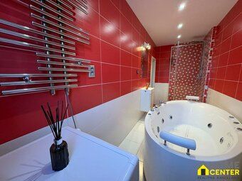 Ildikó Zauko, realitní makléř HOME CENTER s.r.o. vám nabízí