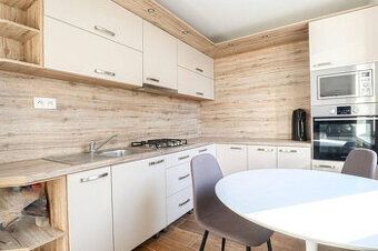 The ALL INCLUSIVE REAL real estate agency offers you an