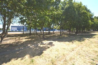 Ponúkam na predaj na ul. Dudvážska, k.ú. Podunajské Biskupic