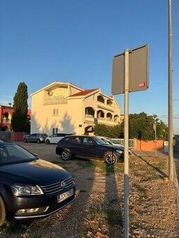 KAL26A12, Realitná kancelária AMAXADES REALITY mediates the