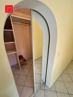 Under exclusive agency agreement we offer you this spacious