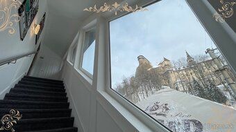 We offer for sale an apartment house with a restaurant