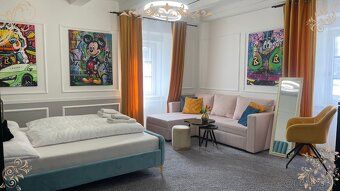 We offer for sale an apartment house with a restaurant