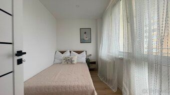 I offer for sale a modern renovated 2-room apartment at