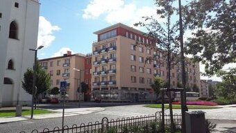 1-bedroom apartment with generous size, balcony overlooking