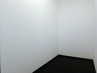 Assenzio Property offers: 95 sq m non-residential space on
