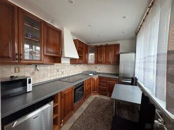 I am selling at Brehy a smaller 2 room apartment on the 9th