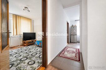 We offer for sale a spacious 4-room apartment with an area