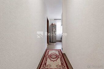 We offer for sale a spacious 4-room apartment with an area