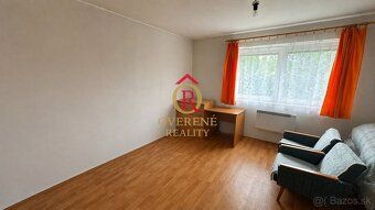 We offer for sale a 3-room apartment in original condition