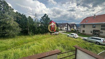 We offer for sale a 3-room apartment in original condition